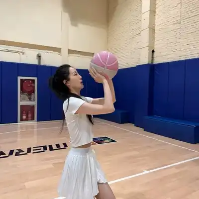 袁雅